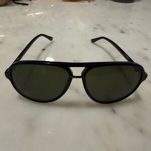 Gucci Dark Frame Sunglasses